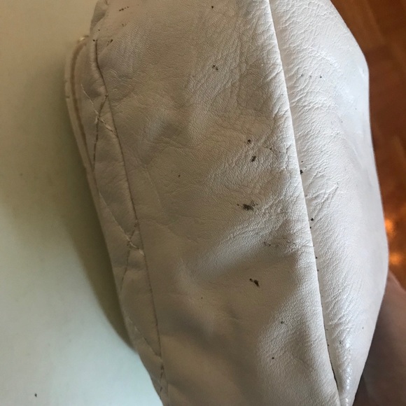 Aldo - White Quilted Crossbody Bag with Chain - Picture 9 of 10